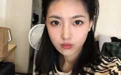 圆脸小姐姐特写,尽显甜美魅力